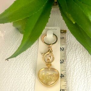 Chic Gold Heart Keychain